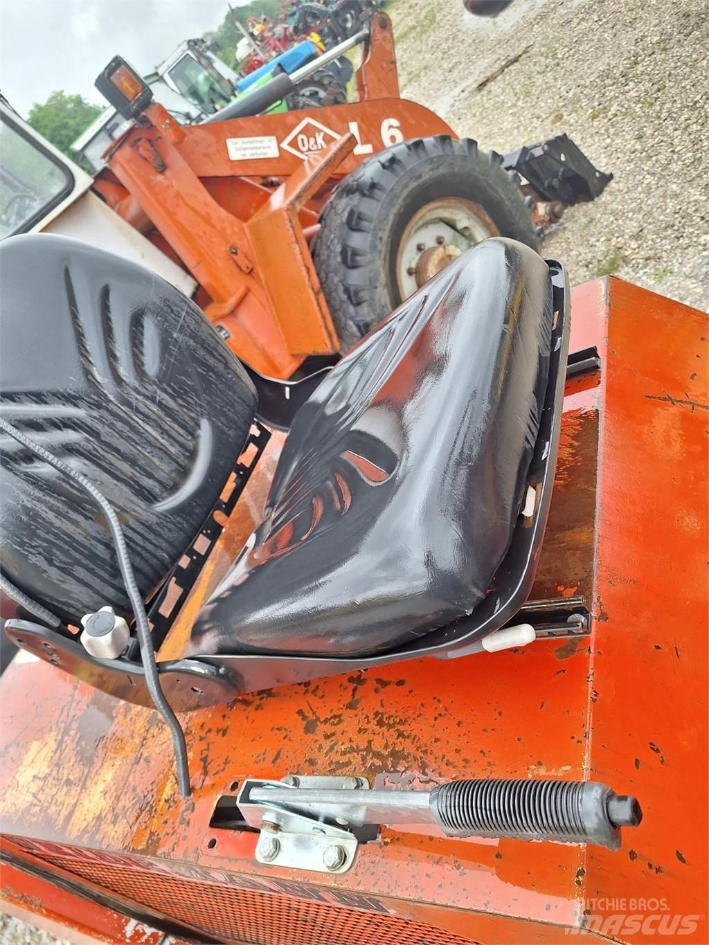 Weidemann 916D/M لوادر وحفارات أمامية