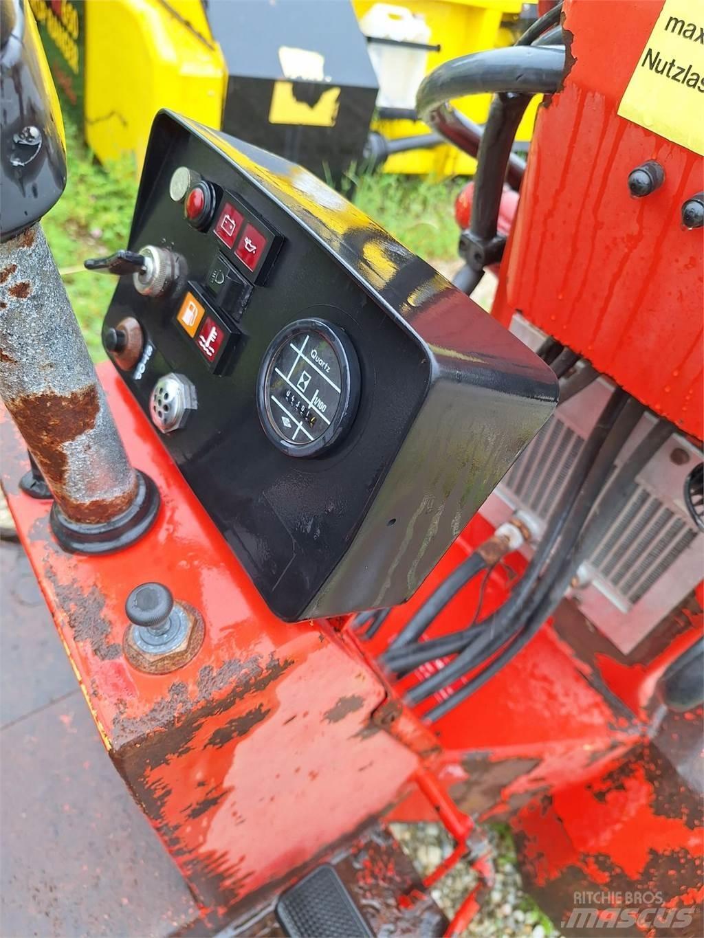 Weidemann 917 D/M لوادر وحفارات أمامية