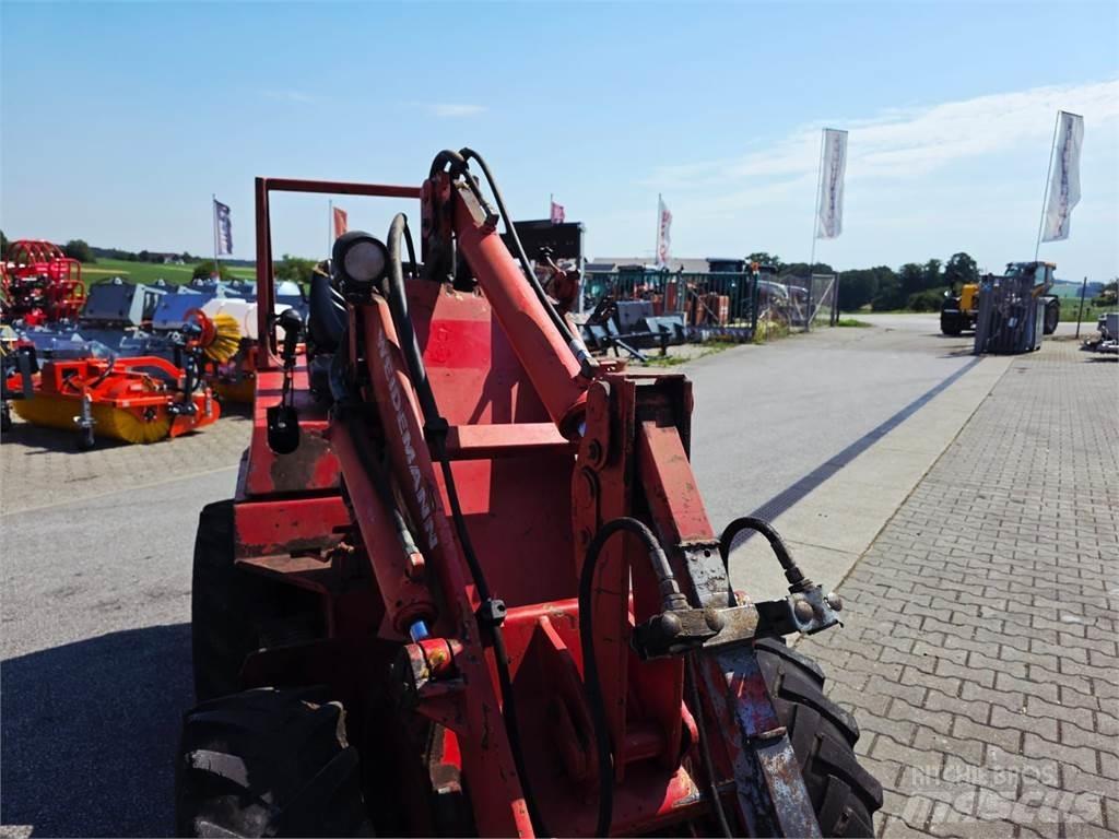 Weidemann 917 D/M لوادر وحفارات أمامية