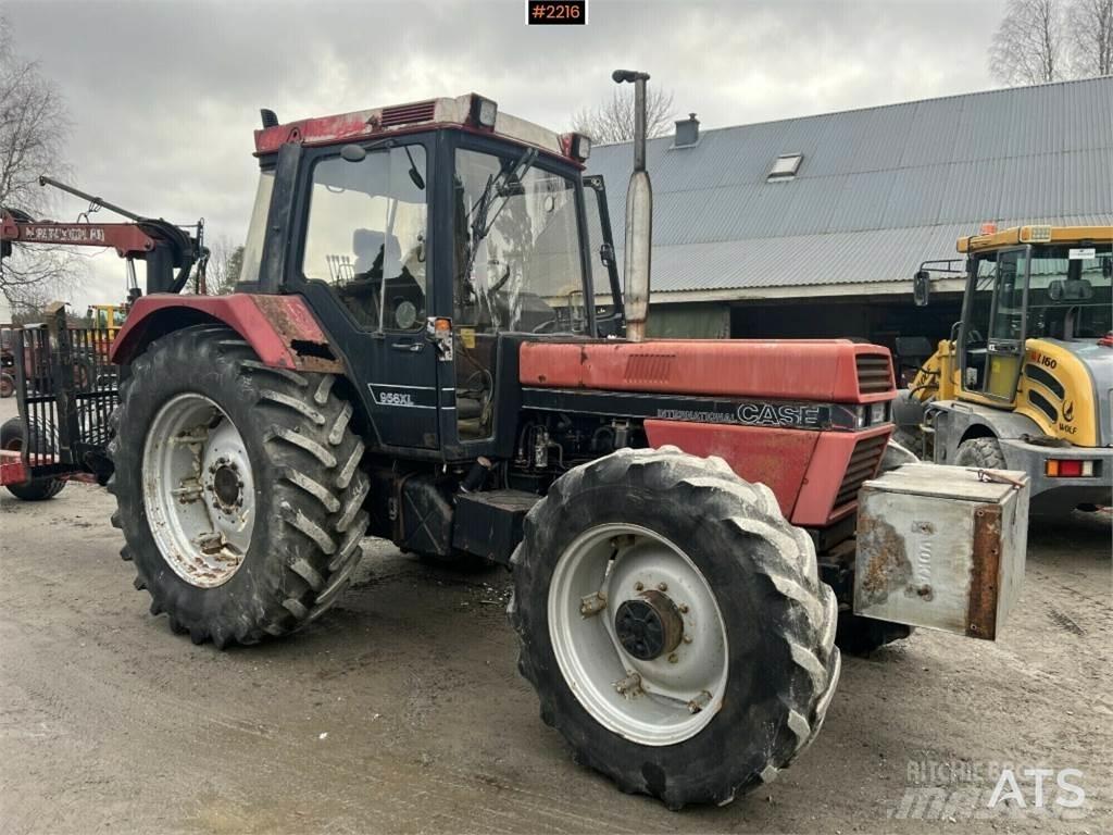 CASE INT 956 AXL الجرارات