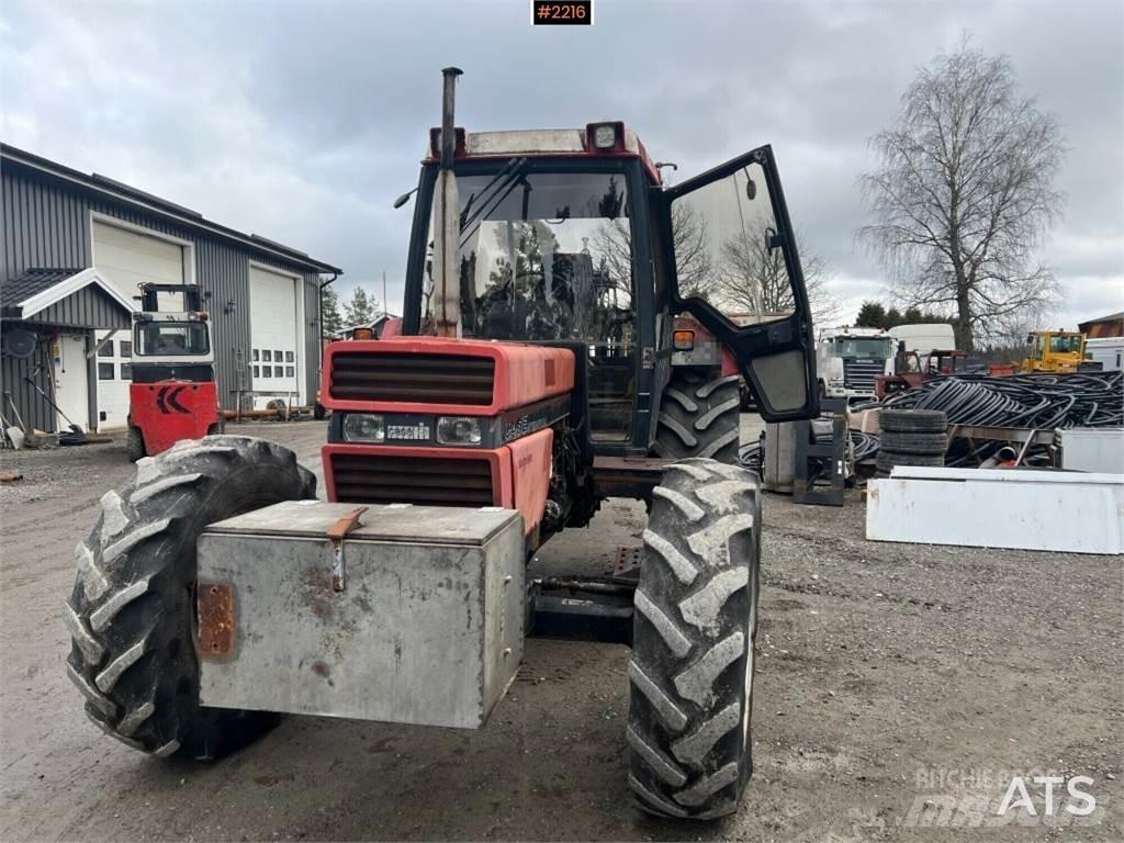 CASE INT 956 AXL الجرارات