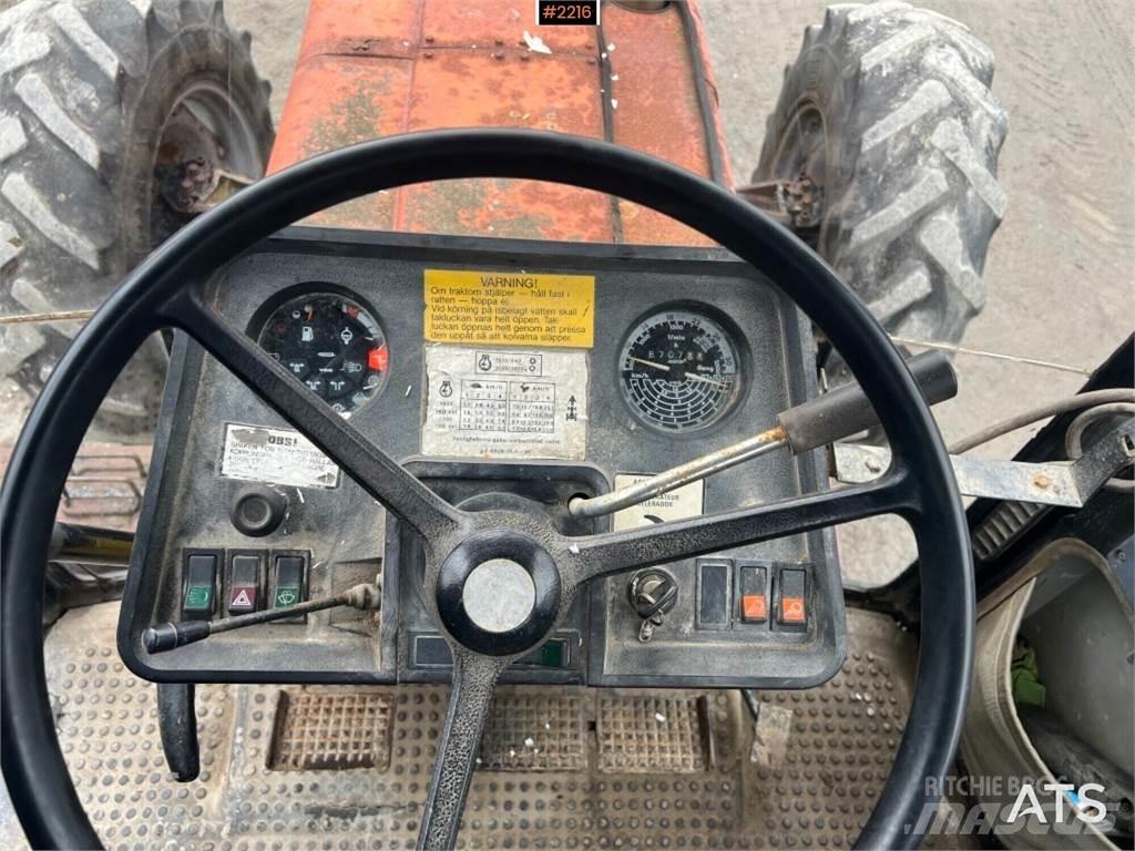 CASE INT 956 AXL الجرارات