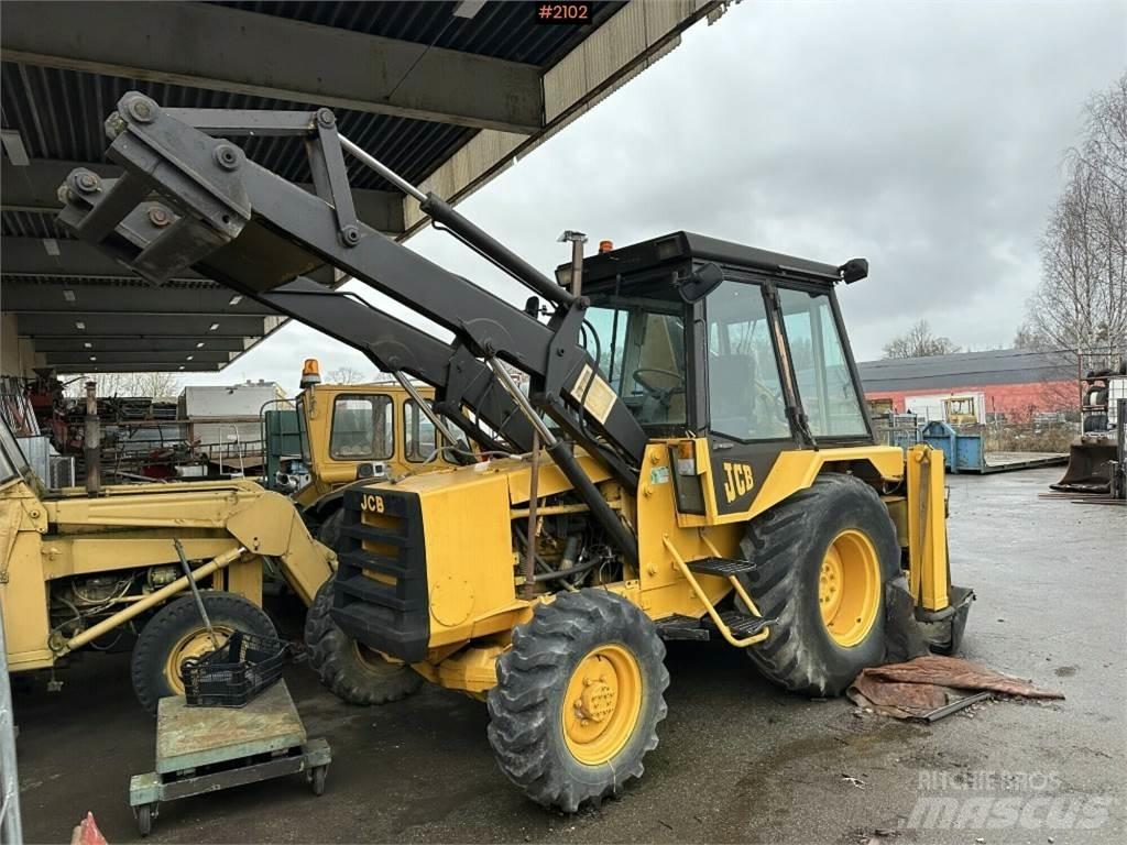 JCB 3D-4 الجرارات
