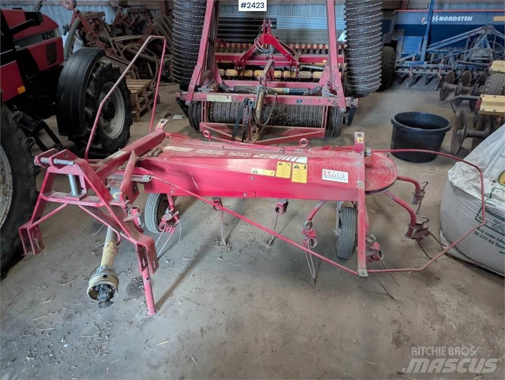 JF CR 320 معدات أخرى لحصاد العلف