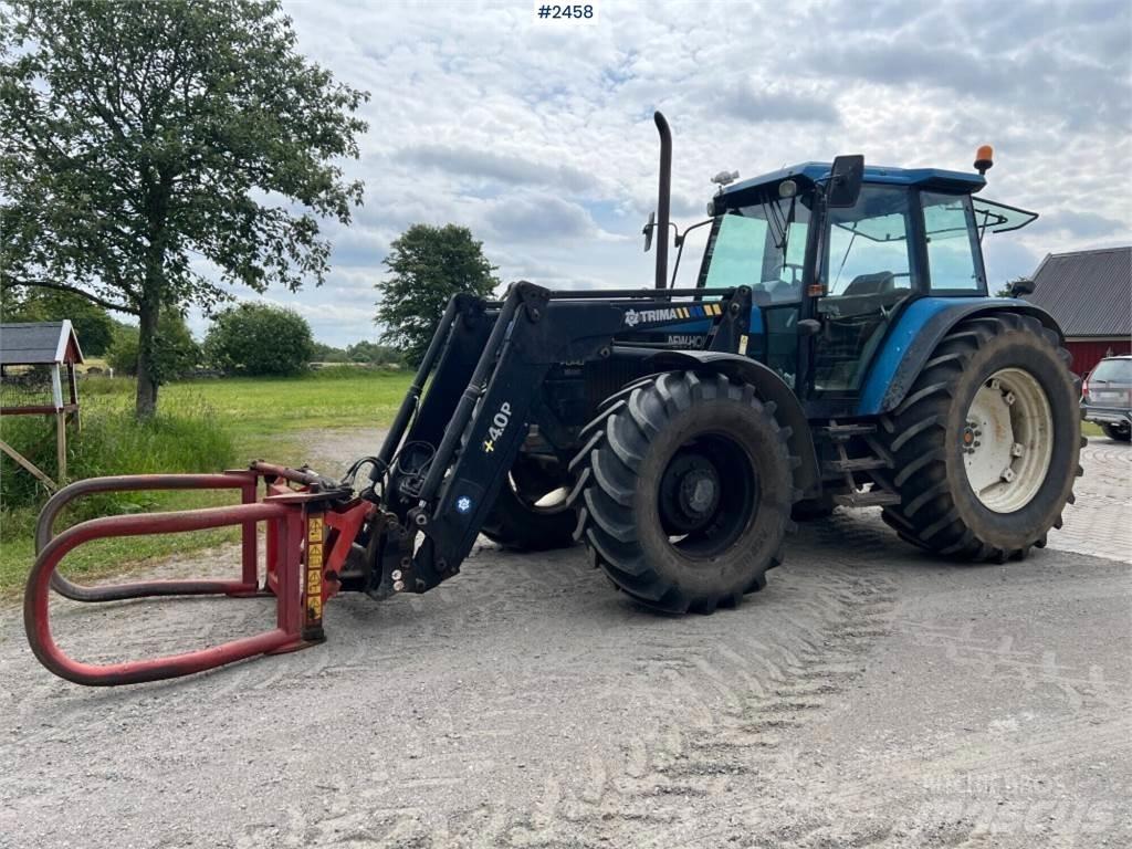 New Holland 8340 الجرارات