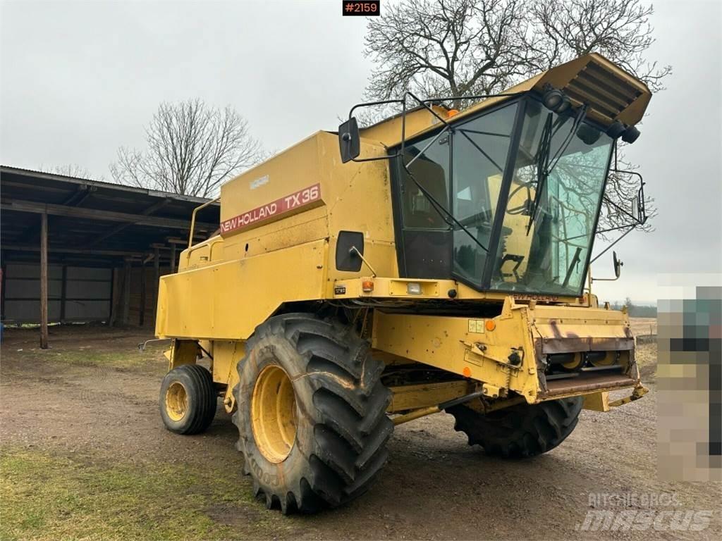 New Holland TX36 حصادات