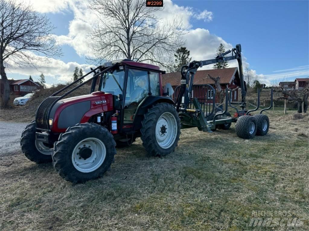 Valtra A75-4 الجرارات