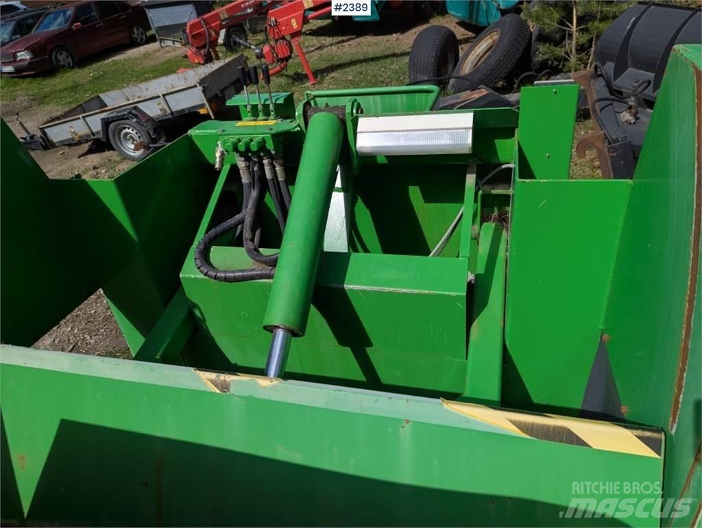 Varmo Lift PPNL معدات أخرى لحصاد العلف