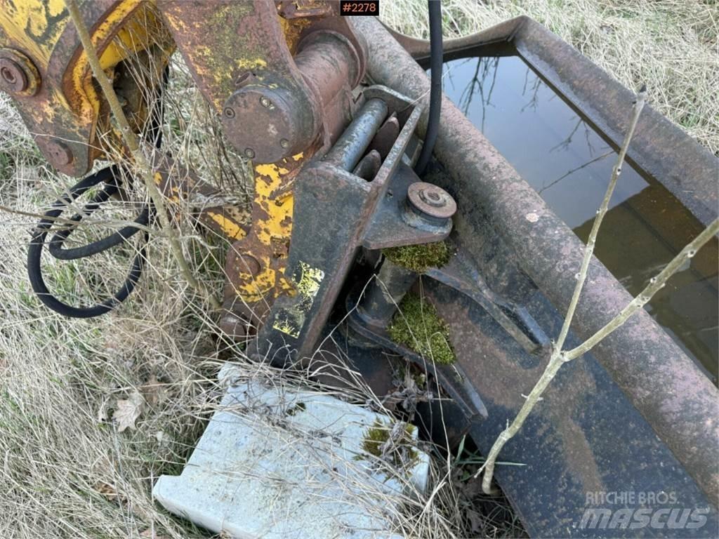 Volvo BM 646 لوادر ذات جرافات عكسية