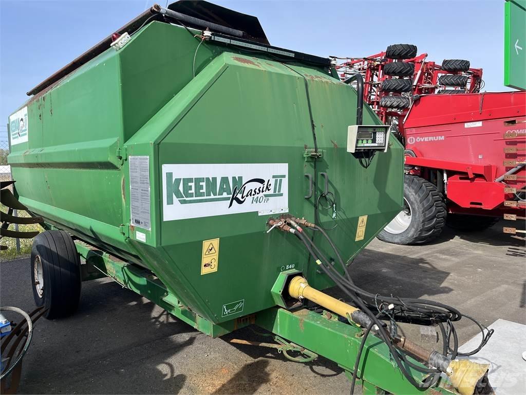  KENNAN عربات الأعلاف