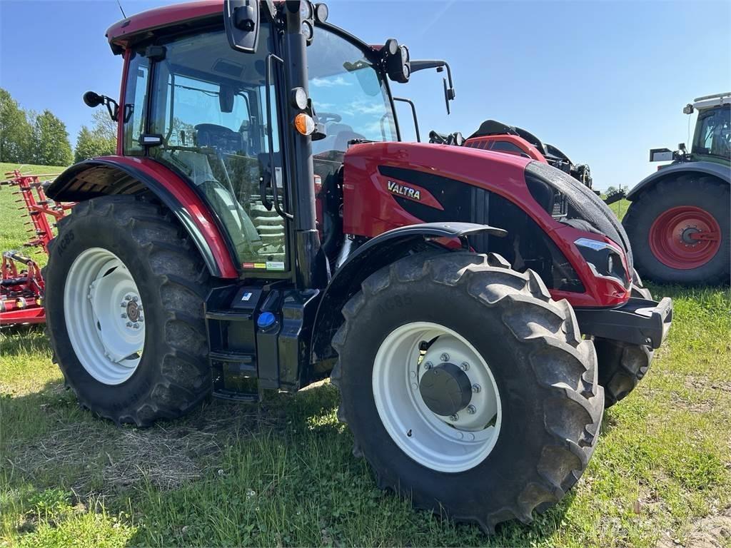 Valtra 115MH4 الجرارات