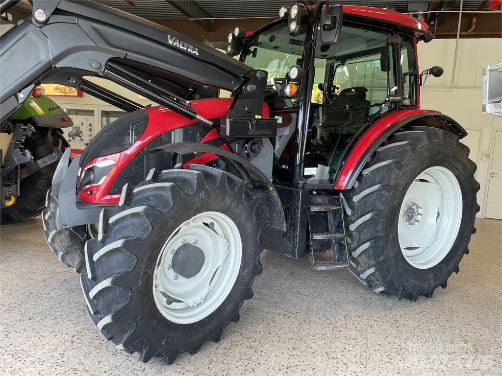 Valtra 135LH الجرارات