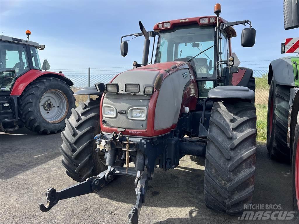 Valtra 190 الجرارات