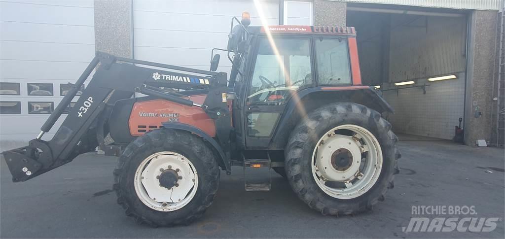 Valtra 6200 الجرارات