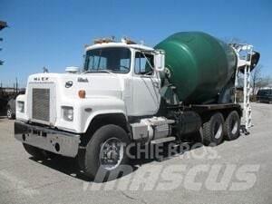 Mack RS686LS شاحنات أخرى