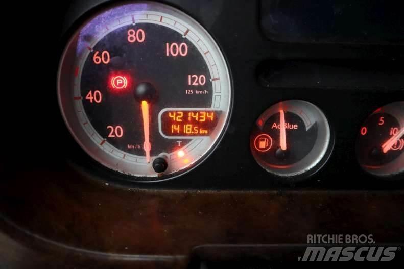 DAF CF 75-360 FA شاحنات بغطاء جانبي