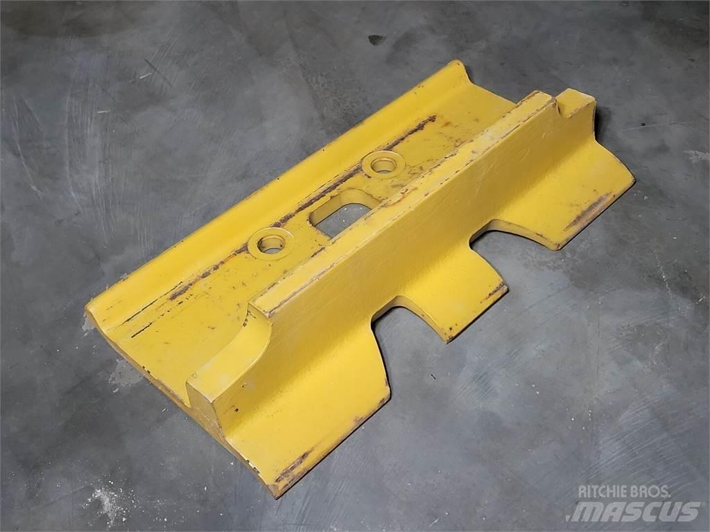 CAT 384-3019 بلدوزرات بعجلات