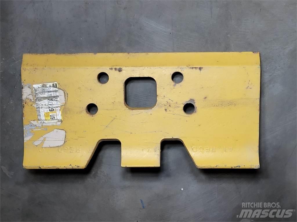CAT 384-3019 بلدوزرات بعجلات
