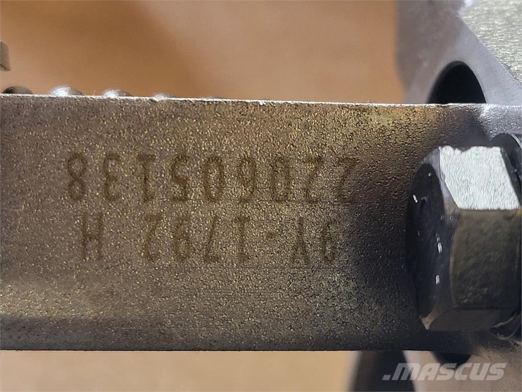CAT 520-2925 مضخات المياه