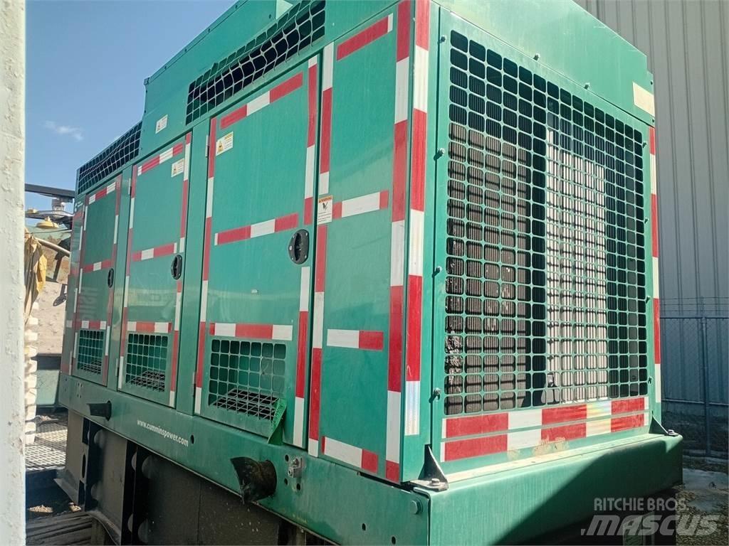 Cummins DFEH-A044V256 مولدات ديزل