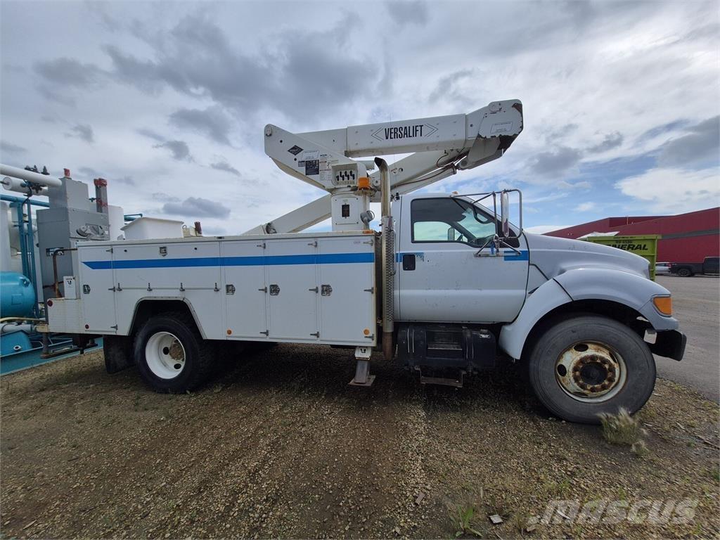 Ford F750 شاحنات أخرى