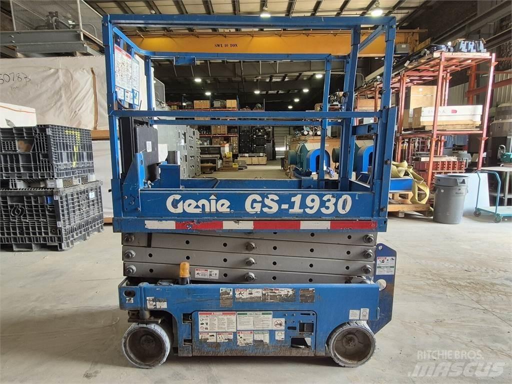 Genie GS-1930 رافعات مقصية الشكل