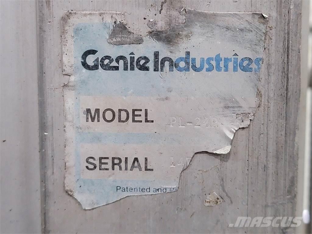 Genie PL-24P رافعات مقصية الشكل