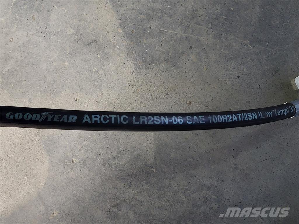 Goodyear 100R2AT/2SN مكونات أخرى