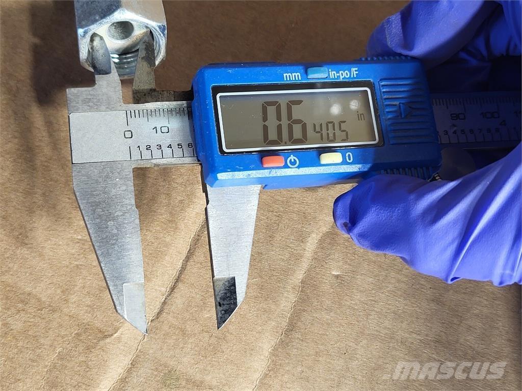 Goodyear 100R2AT/2SN مكونات أخرى