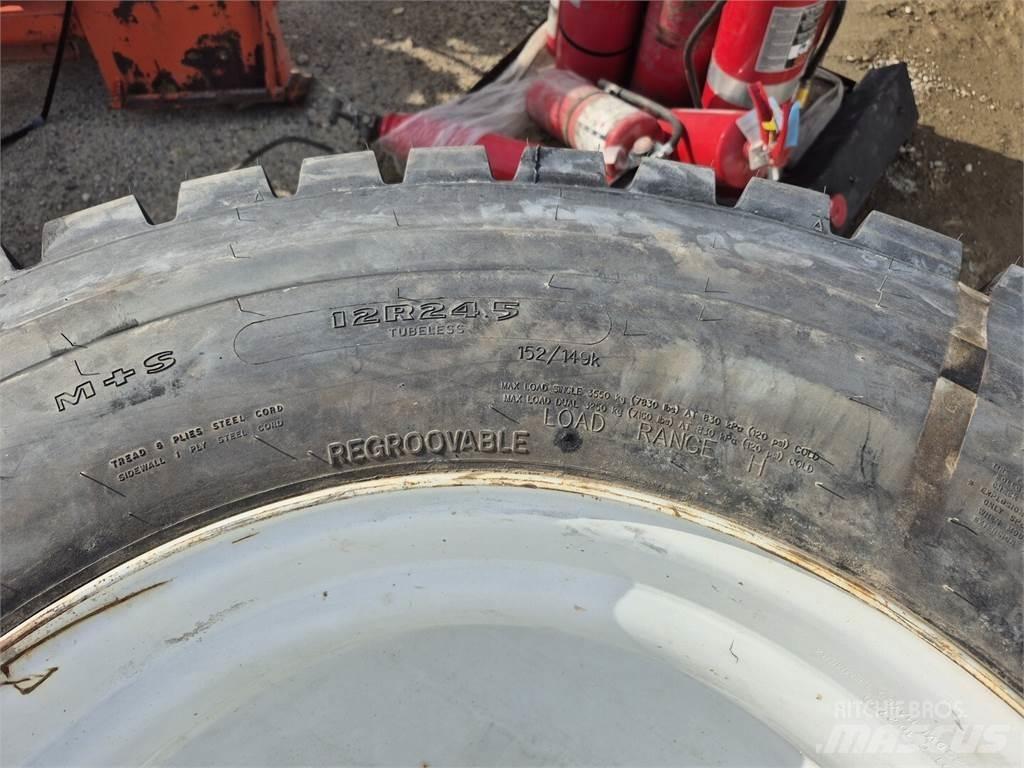 Goodyear G177 الإطارات والعجلات والحافات