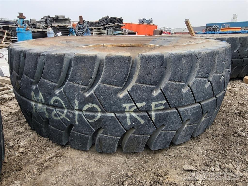 Goodyear RM-4B+ الإطارات والعجلات والحافات