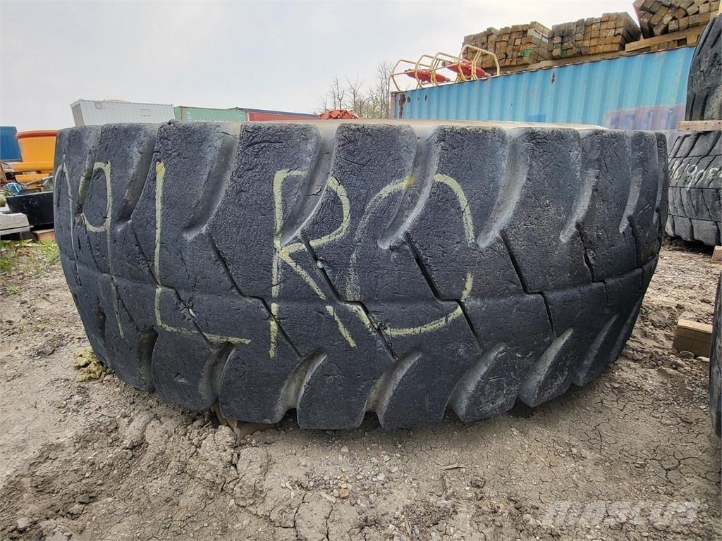 Goodyear RM-4B+ الإطارات والعجلات والحافات
