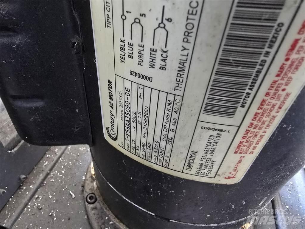 Haas VF-4 أخرى