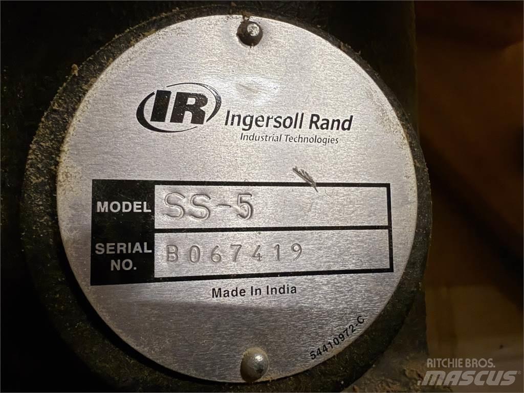 Ingersoll Rand SS5L5 مكابس