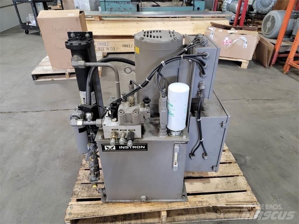  INSTRON A440 83C مضخات المياه