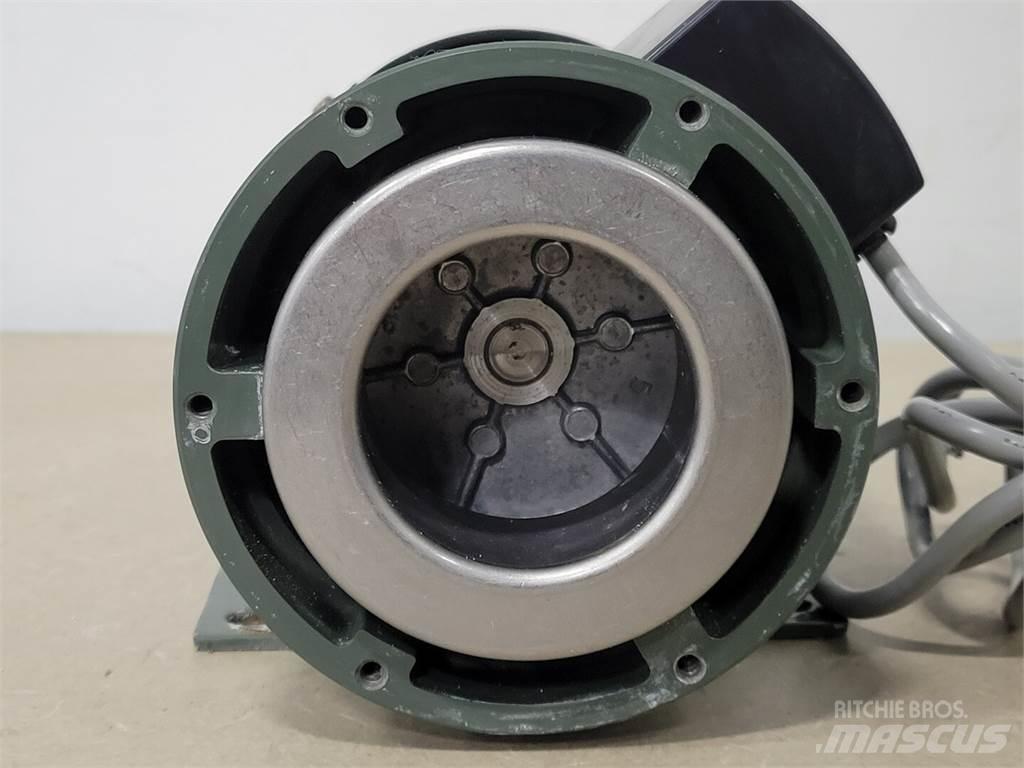  IWAKI MD-70RLZT مضخات المياه