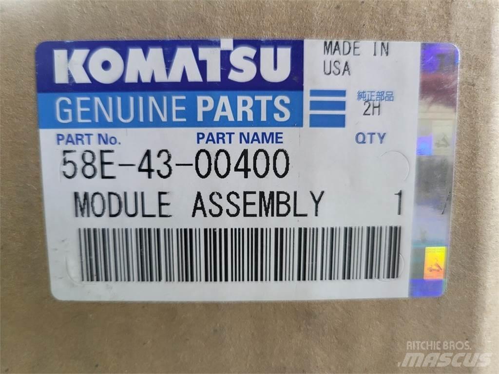 Komatsu 58E-43-00400 ساحبات مفصلية