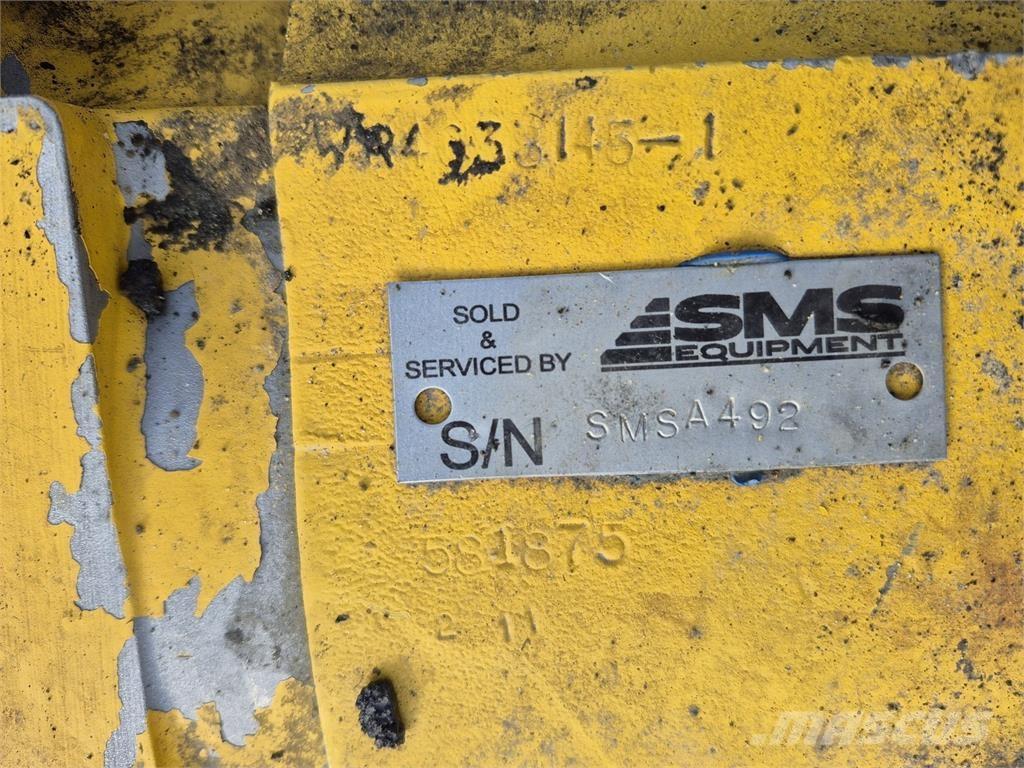 Komatsu R561-13-51030 ساحبات مفصلية