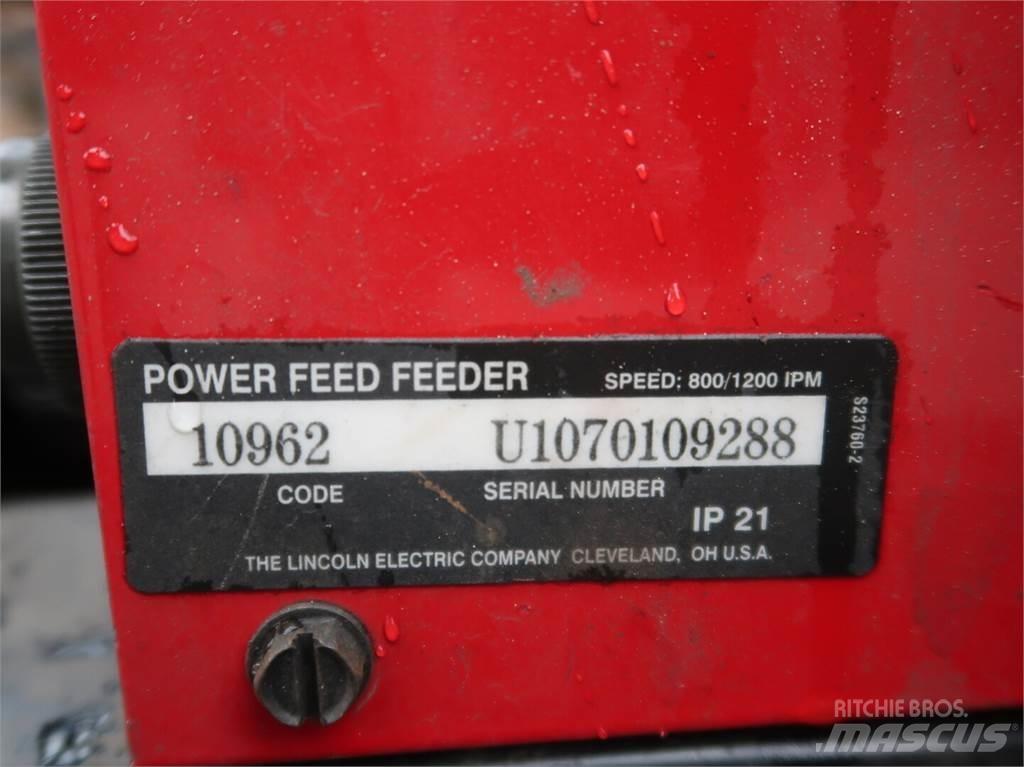 Lincoln ELECTRIC 10M ماكينات لحام