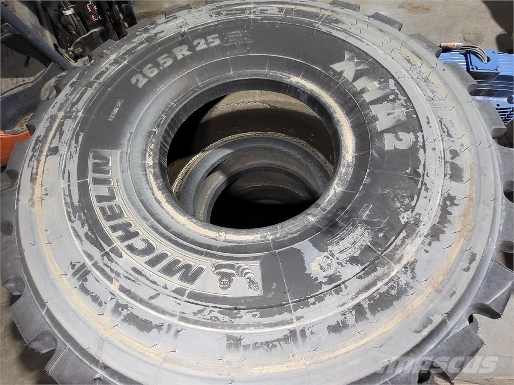 Michelin 65348 الإطارات والعجلات والحافات