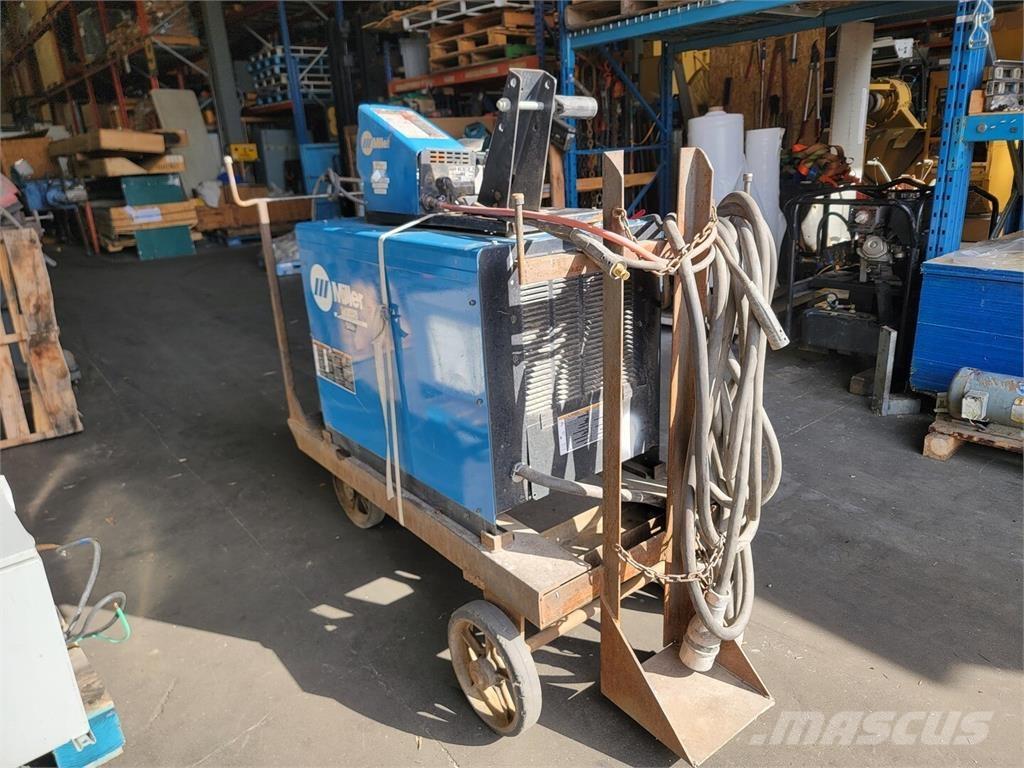 Miller Deltaweld 452 ماكينات لحام