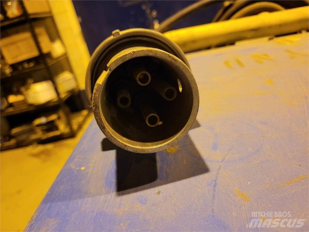 Miller Dimension 652 ماكينات لحام