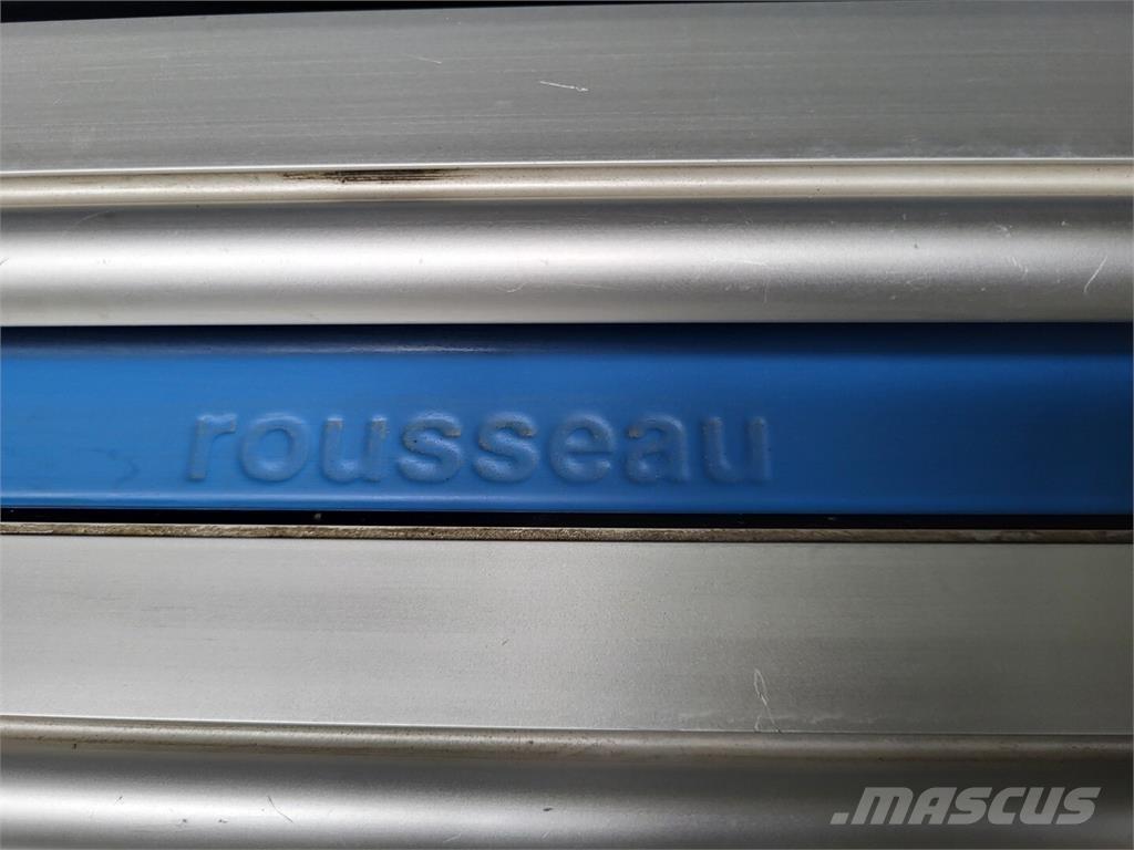 Rousseau  أخرى