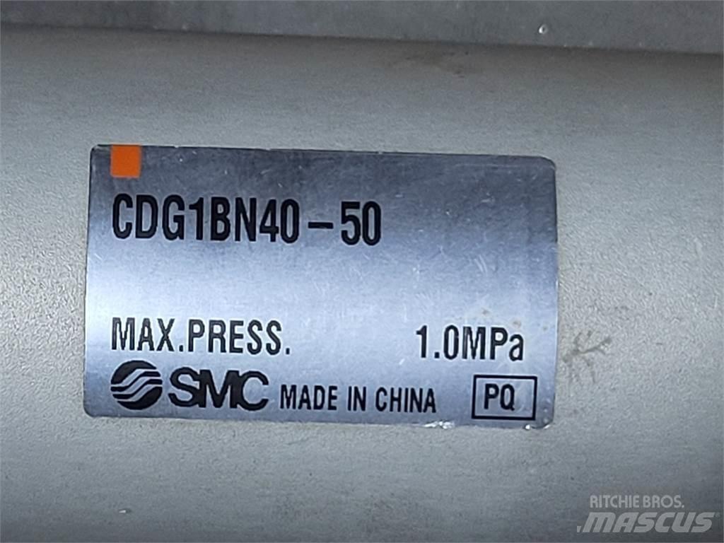 SMC CDG1BN40-50 مكونات أخرى