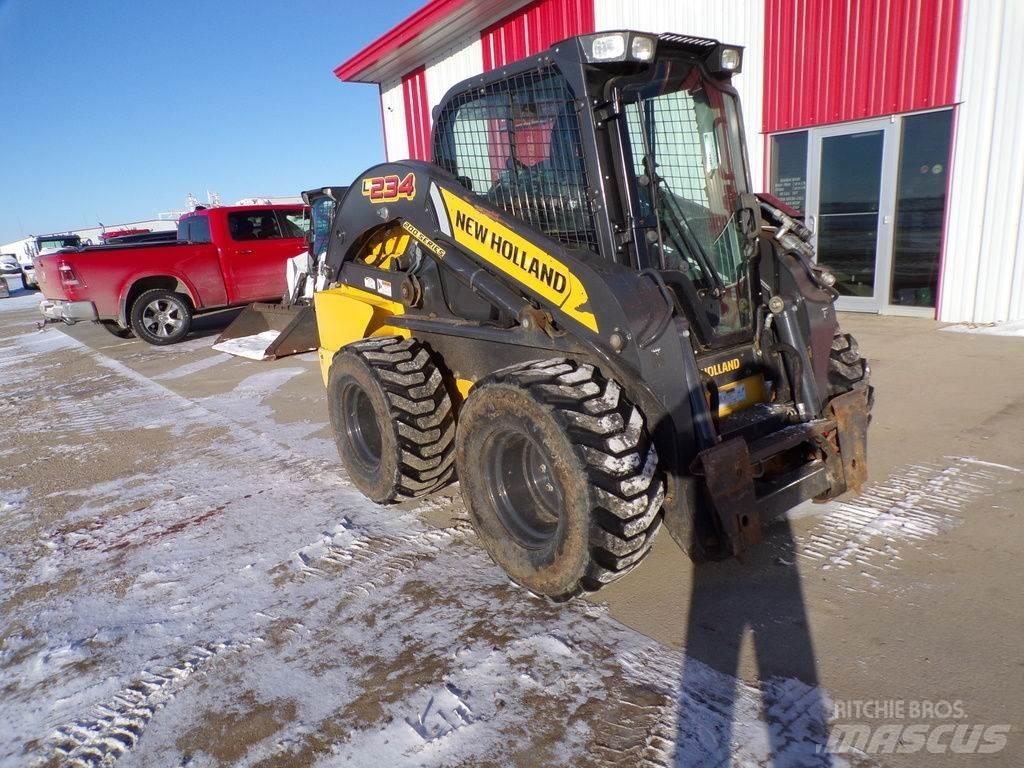 New Holland L234 أخرى