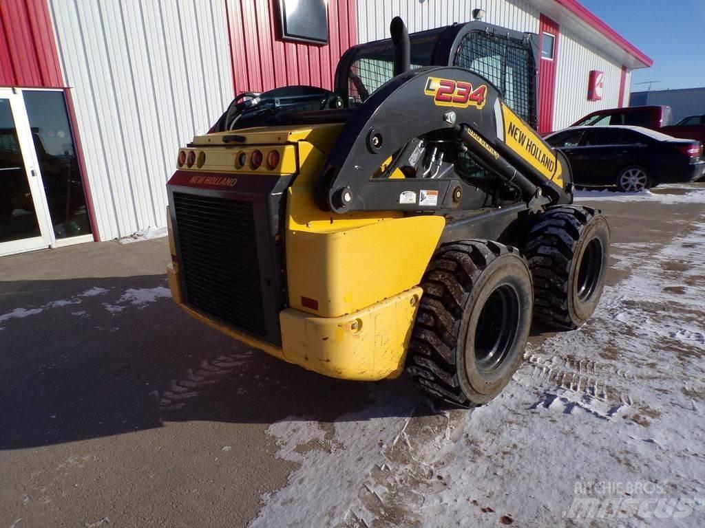 New Holland L234 أخرى