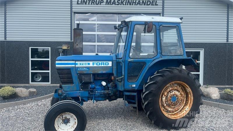 Ford 6700 الجرارات