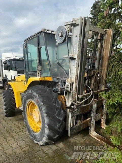 JCB 940-2 شاحنات الطرق الوعرة