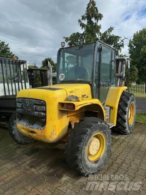 JCB 940-2 شاحنات الطرق الوعرة