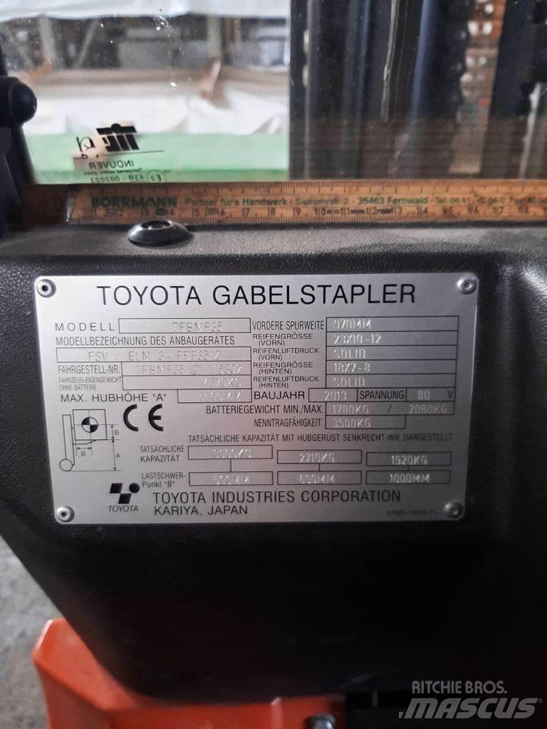 Toyota 7FBMF35 شاحنات ذات رافعات شوكية تعمل بالكهرباء